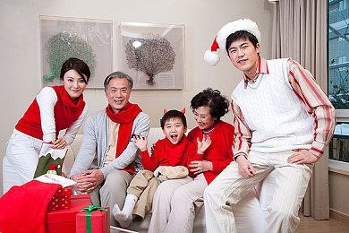 来3DM游戏APP，i7+4070Ti主机、百款游戏兑换码免费送！